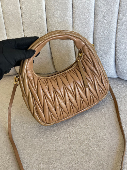 MIUMIU HOBO WNADER