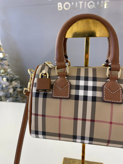 Burberry bolsa Baú em Xadrez Check - Mini