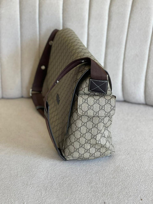 GUCCI BOLSA MATERNIDADE GG PLUS MONOGRAM