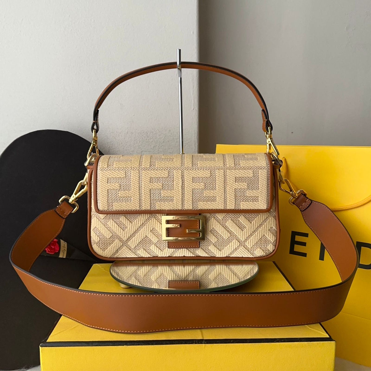 Fendi Baguete Jacquard FF marrom