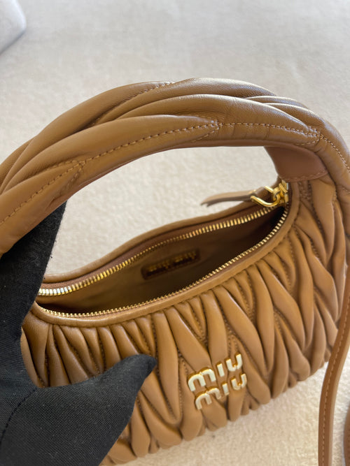 MIUMIU HOBO WNADER