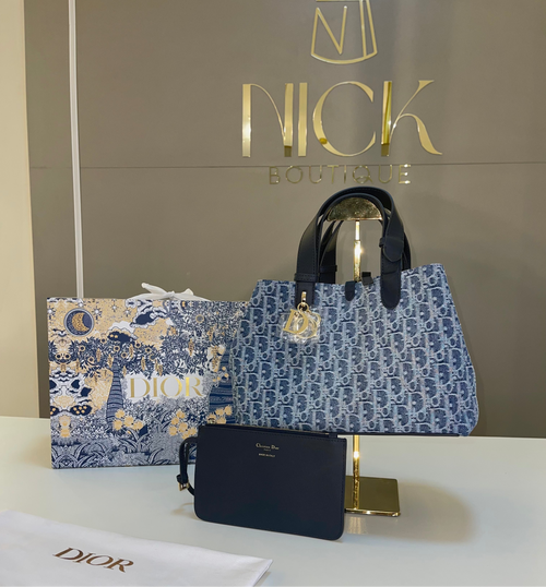 Bolsa Dior Toujours média
Jacquard Denim Dior Oblique azul