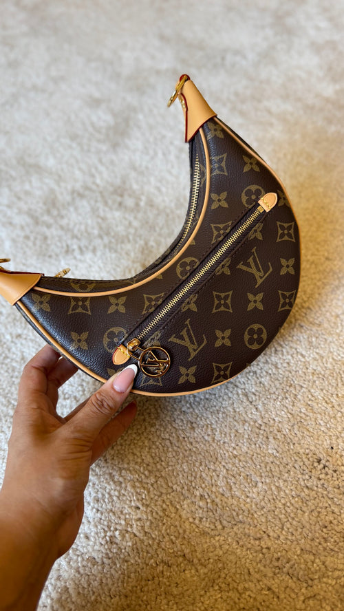 LOOP MONOGRAM
