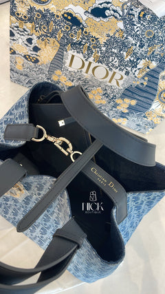 Bolsa Dior Toujours média
Jacquard Denim Dior Oblique azul