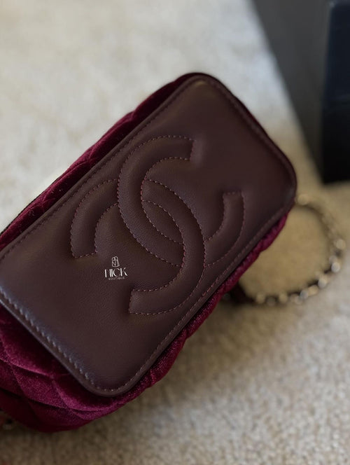 CHANEL VANITY CASE EM VELUDO