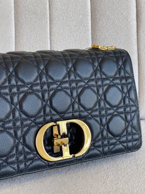 DIOR CARO - MÉDIA