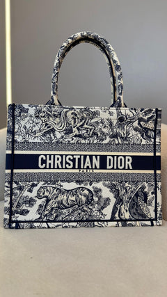 DIOR TOTE BOOK