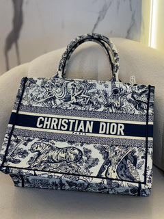 DIOR TOTE BOOK