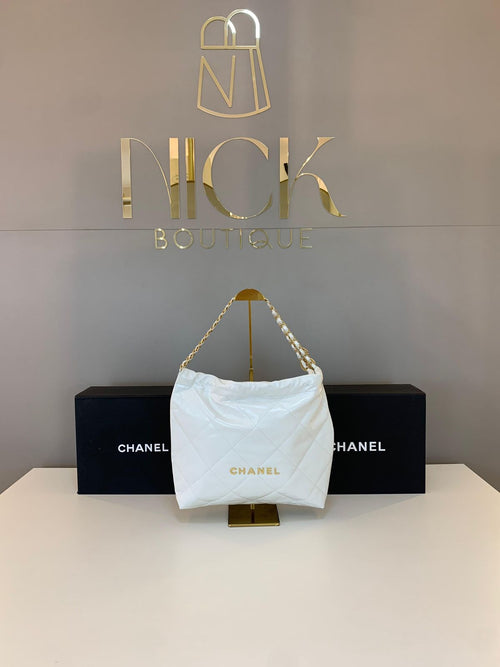 CHANEL 22