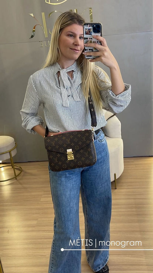 LV POCHETTE MÉTIS