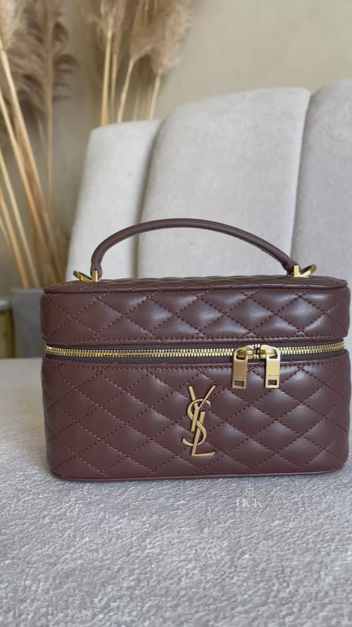 Saint Laurent Gaby em couro de cordeiro acolchoado